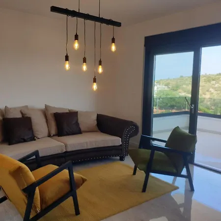 Retro With Heated Pool And Gym For 8 Appartamento