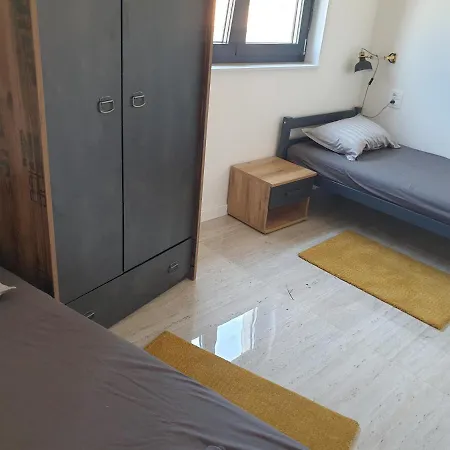 Retro With Heated Pool And Gym For 8 Apartamento Murter