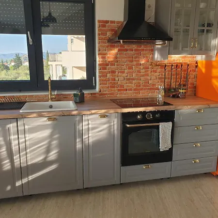 Apartment Retro With Heated Pool And Gym For 8 *