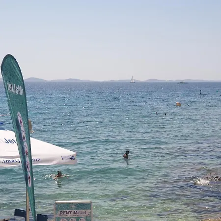 Retro With Heated Pool And Gym For 8 Murter