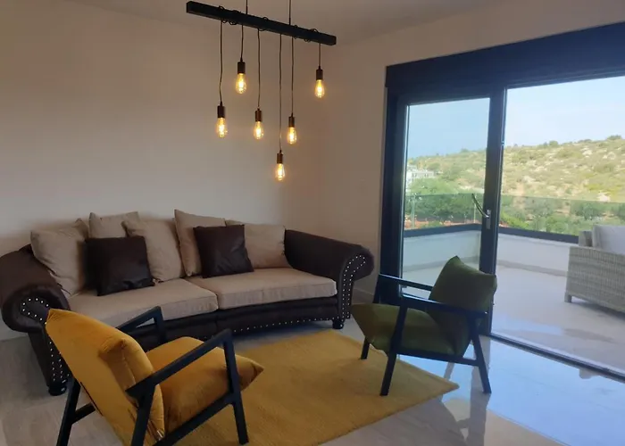 Retro With Heated Pool And Gym For 8 Appartement