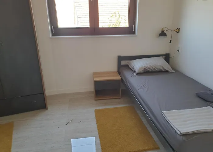 Appartement Retro With Heated Pool And Gym For 8 Murter