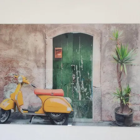 Retro With Heated Pool And Gym For 8 *