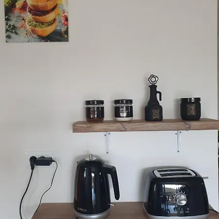 Retro With Heated Pool And Gym For 8 *