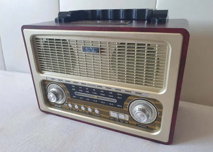 Retro With Heated Pool And Gym For 8 Murter