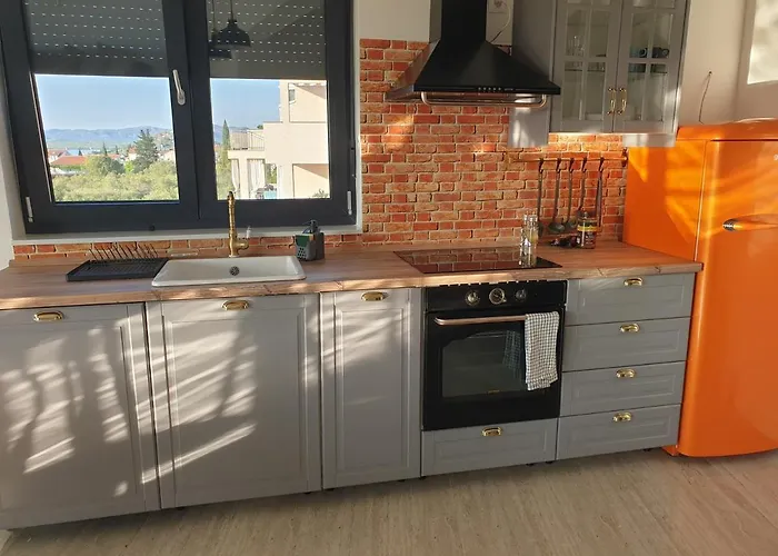 Apartamento Retro With Heated Pool And Gym For 8 *